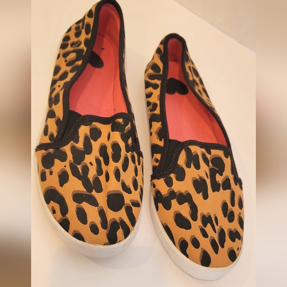 Cheetah Leopard Print Slip-On Shoes